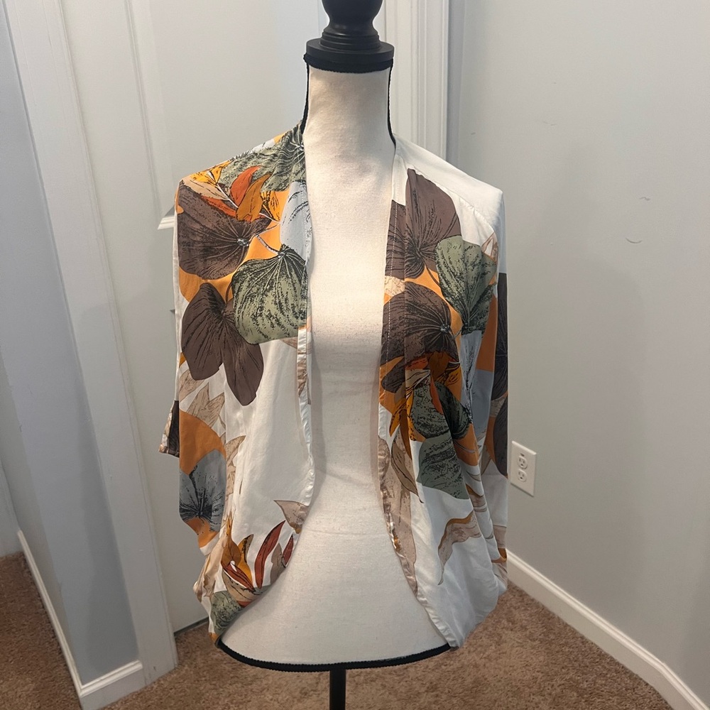 Emery Rose Floral Open Front Kimono Cardigan Size S NWOT